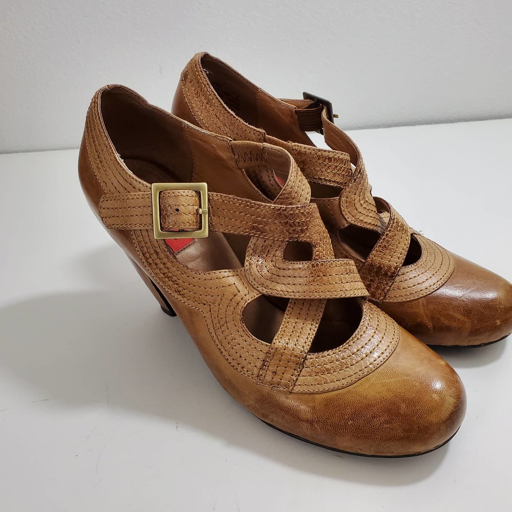 Miz Mooz Soho Mary Jane Derby Style Pumps Distressed Leather Womens 7.5 Buckle
